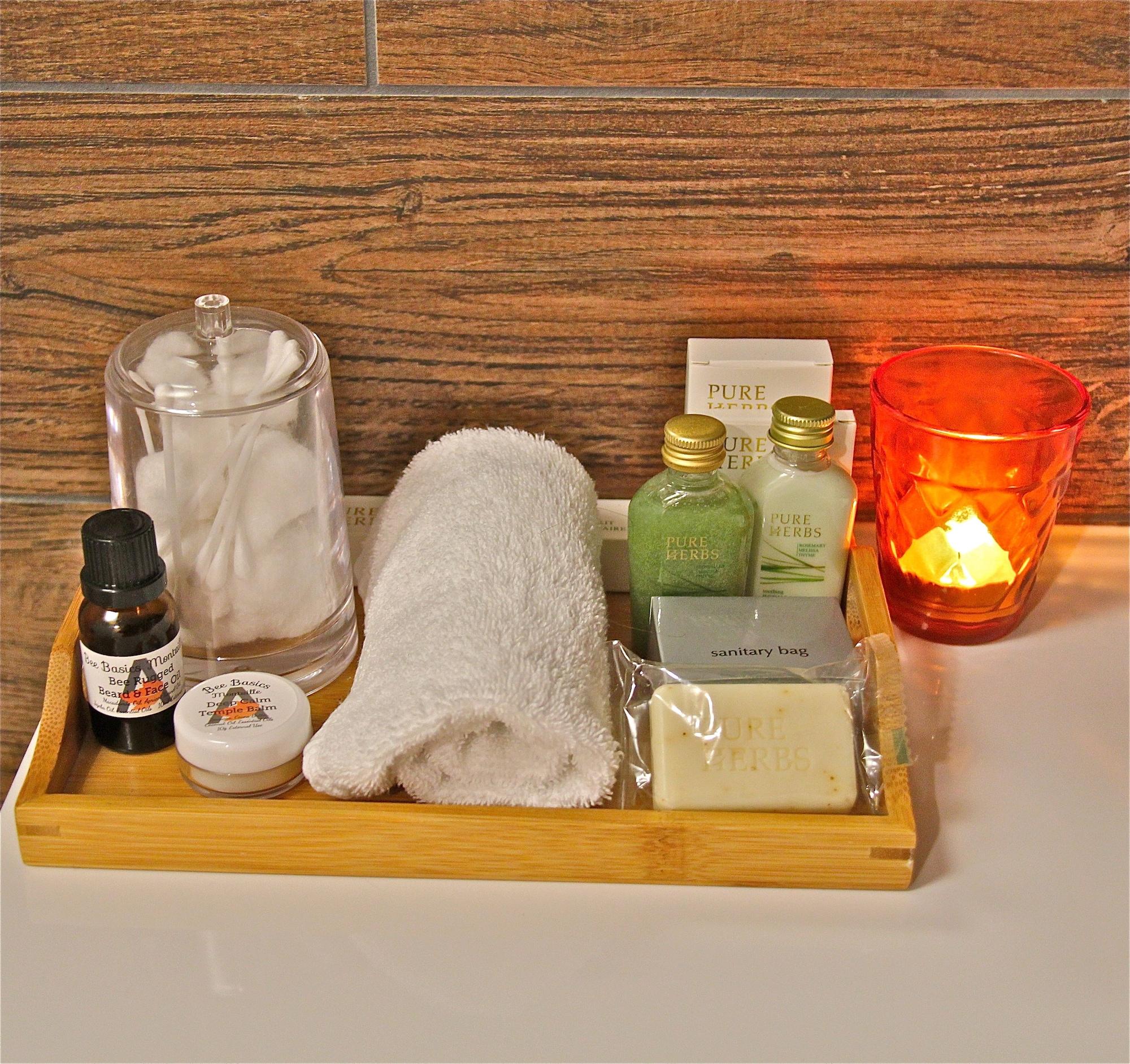 Altitude On Монтвилл Экстерьер фото A selection of spa products